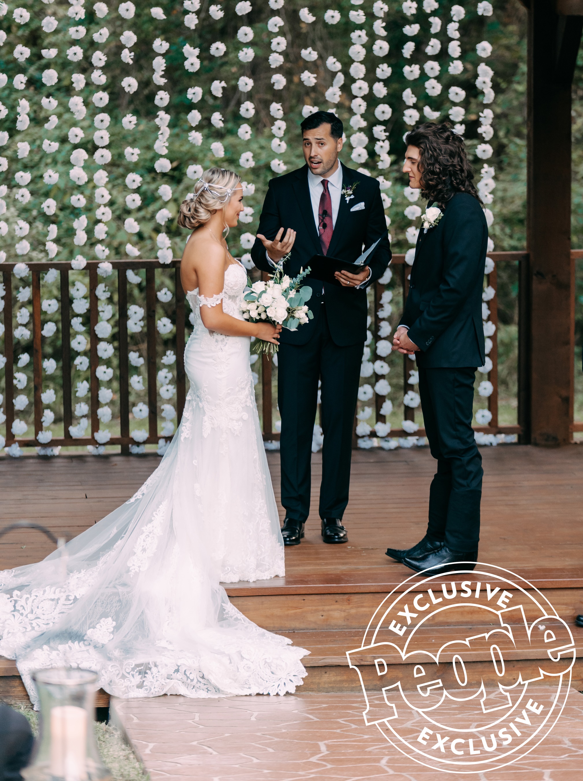 Jeremy Vuolo marrying Cade Foehner and Gabby Barrett on their wedding day at Union Springs Wedding and Event Venue - Garrison, TX - October 5, 2019
Photo credit: People.com | Lilly Welch
